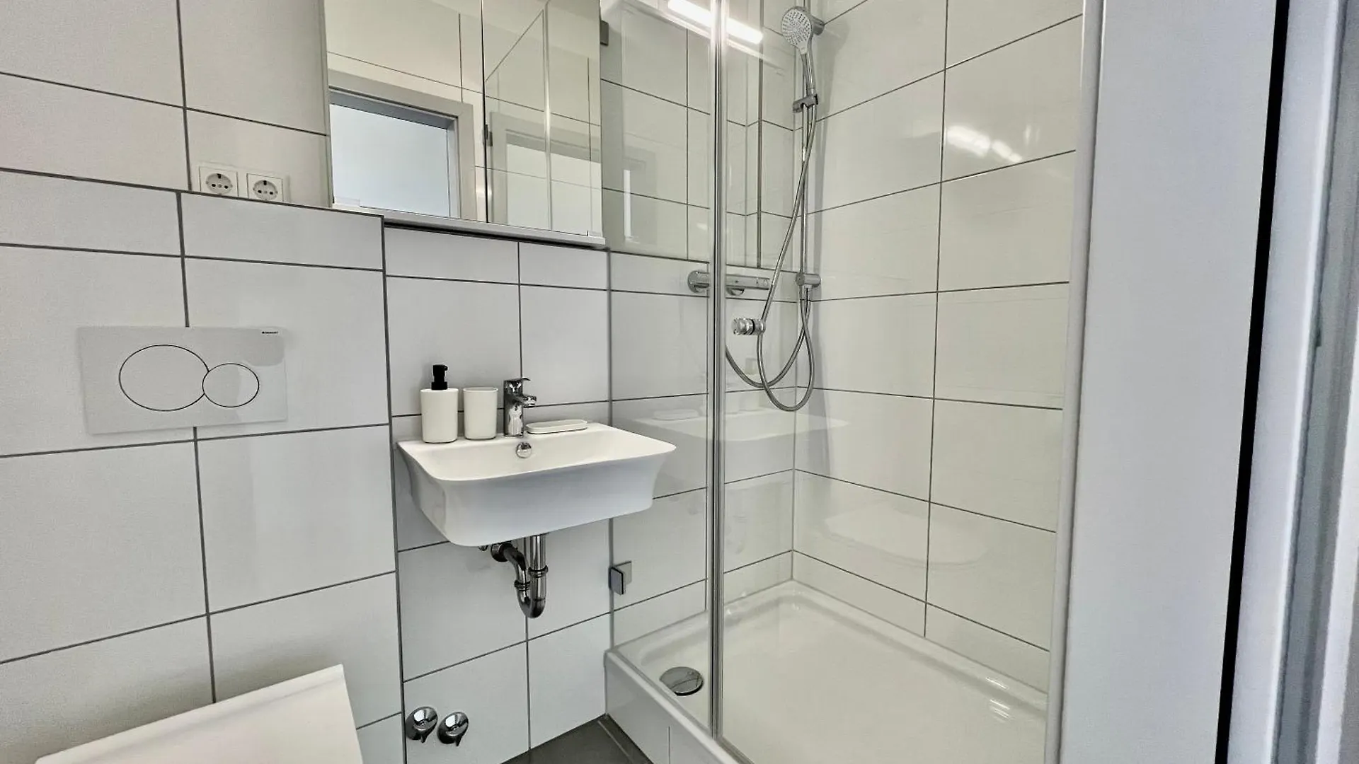 Nujen- Hotel Und Apartment Stuttgart Zuffenhausen Németország