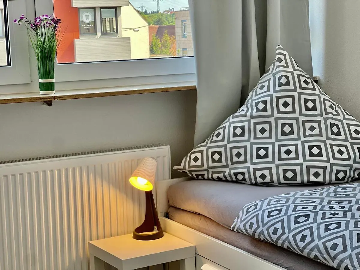 Nujen- Hotel Und Apartment Stuttgart Zuffenhausen 0*,