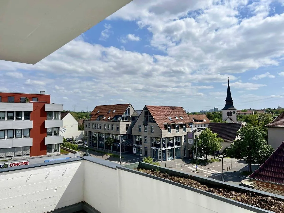 Nujen- Hotel Und Apartment Stuttgart Zuffenhausen